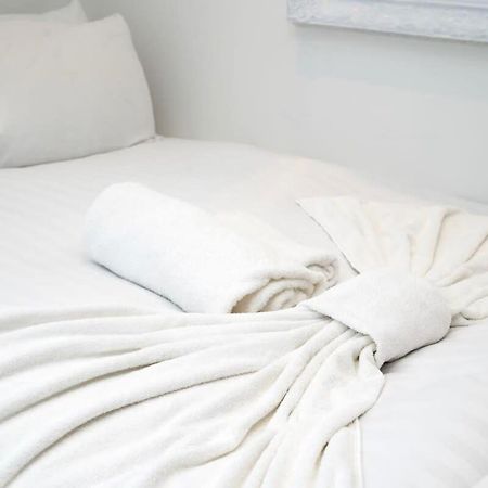 エンフィールドCozy Single Level Flat With Parkingアパートメント エクステリア 写真